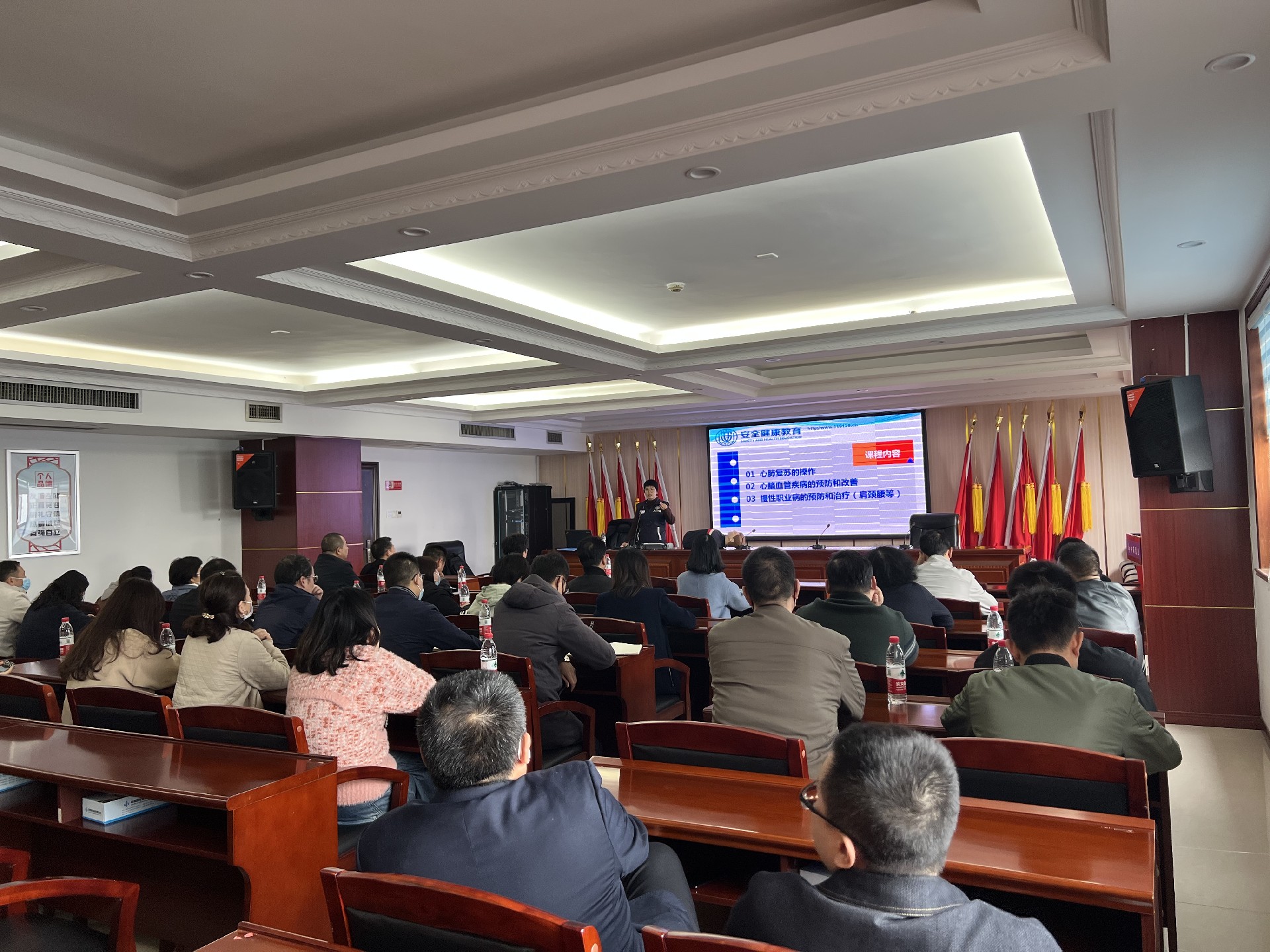 “珍惜生命，关爱健康”—俄罗斯专享会294官网建设集团举办健康急救知识科普讲座