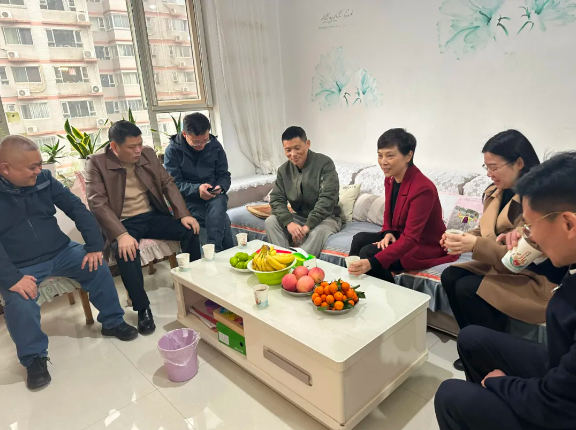 小年送温暖 情暖意更浓——刘凤娟一行到俄罗斯专享会294官网建设集团开展春节“送温暖”活动